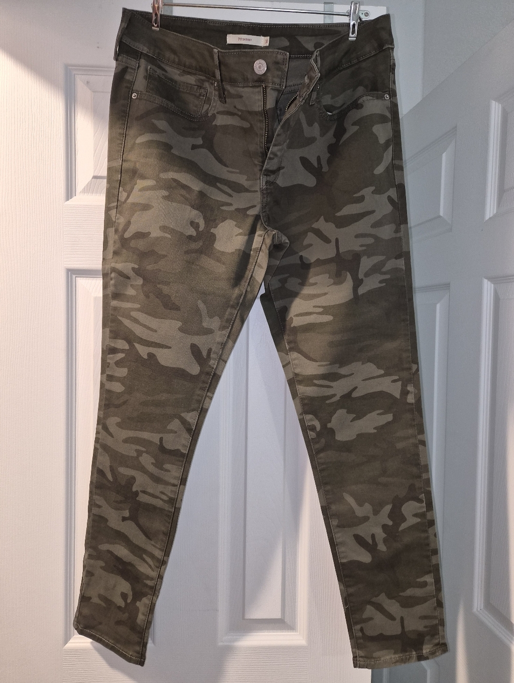 Levi Strauss Women’s Camo Skinny Jeans - Olive Green
